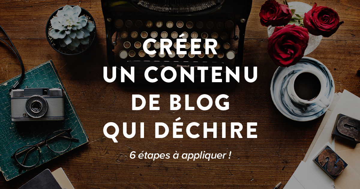 Une machine à écrire sur un bureau en bois